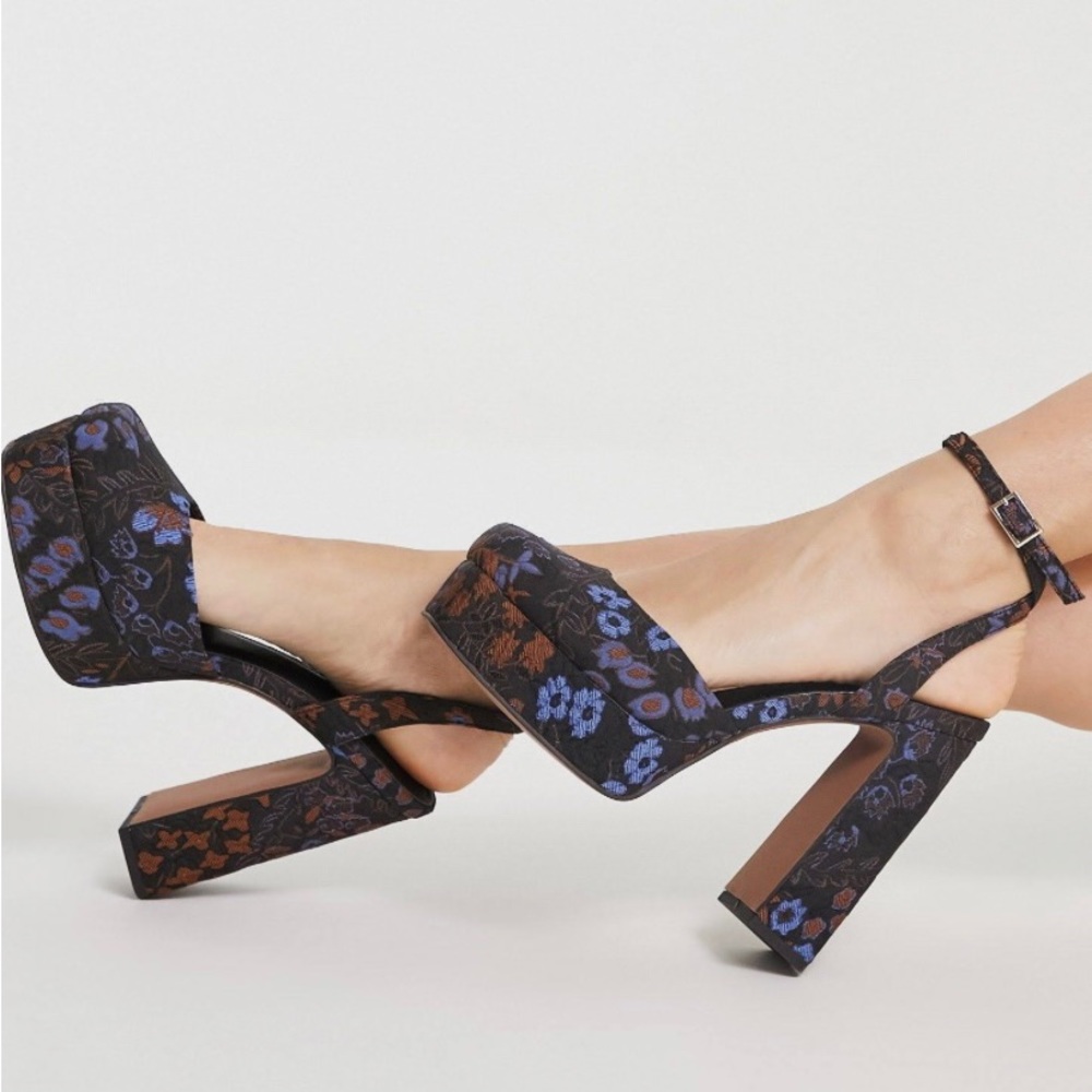 ASOS DESIGN Peaked platform floral high heeled shoes [NEW with box]
